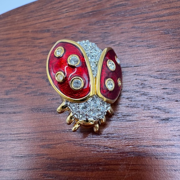 Vintage Swarovski enamel and Austrian crystal ladybug pin. Excellent Condition. - Picture 3 of 11